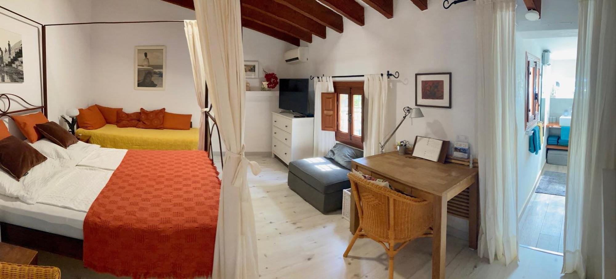Dachterrassenzimmer In Romantischem Landhaus Mit Pool El Largo Eksteriør billede
